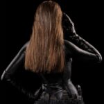 Descubre el apasionante mundo de Busto tamaño real Selina Kyle.