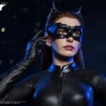 Descubre el apasionante mundo de Busto tamaño real Selina Kyle.