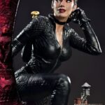Descubre el apasionante mundo de Estatua Catwoman Deluxe Bonus Version.