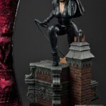 Descubre el apasionante mundo de Estatua Catwoman Deluxe Bonus Version.