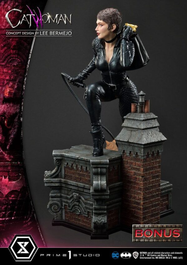 Descubre el apasionante mundo de Estatua Catwoman Deluxe Bonus Version.