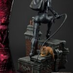 Descubre el apasionante mundo de Estatua Catwoman Deluxe Bonus Version.