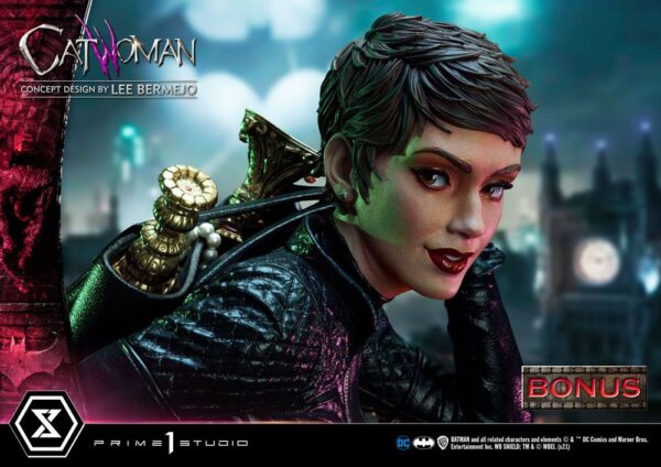 Descubre el apasionante mundo de Estatua Catwoman Deluxe Bonus Version.