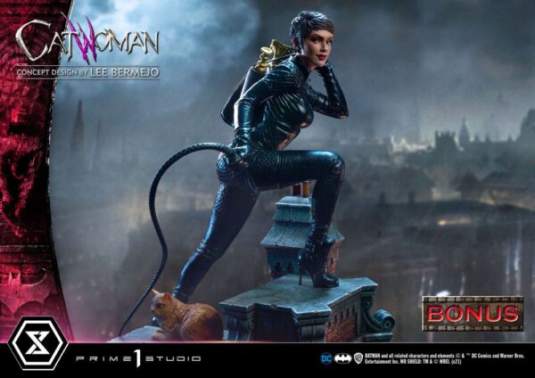 Descubre el apasionante mundo de Estatua Catwoman Deluxe Bonus Version.