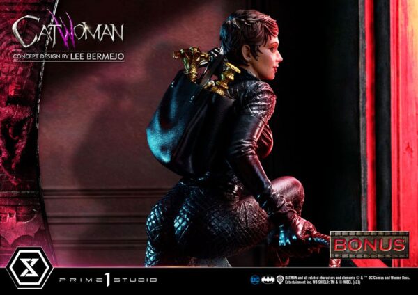 Descubre el apasionante mundo de Estatua Catwoman Deluxe Bonus Version.