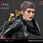 Descubre el apasionante mundo de Estatua Catwoman Deluxe Bonus Version.