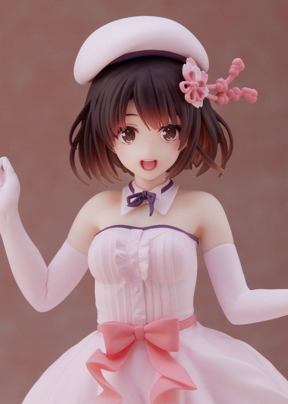 Descubre el apasionante mundo de Estatua Coreful Kato Megumi Sakura Dress.