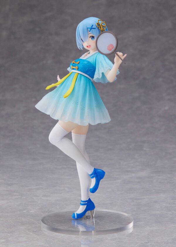 Descubre el apasionante mundo de Estatua Coreful Rem Mandarin Dress.