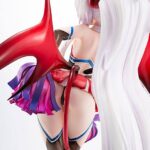 Descubre el apasionante mundo de Estatua Grim Aloe Succubus Cheer Costume.