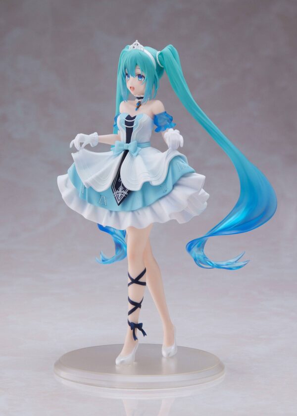 Descubre el apasionante mundo de Estatua Hatsune Miku Cinderella.