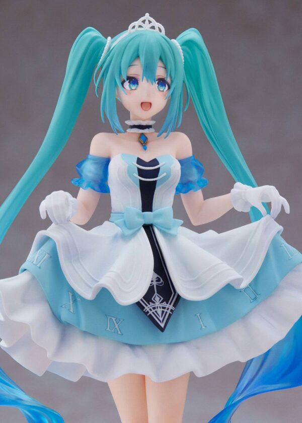 Descubre el apasionante mundo de Estatua Hatsune Miku Cinderella.