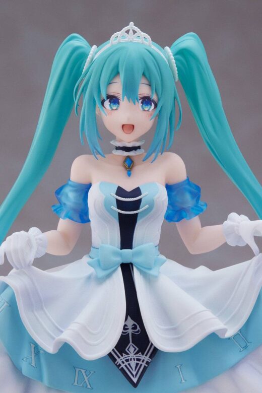Descubre el apasionante mundo de Estatua Hatsune Miku Cinderella.