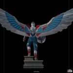 Descubre el apasionante mundo de Estatua Legacy Replica Sam Wilson Complete.