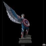 Descubre el apasionante mundo de Estatua Legacy Replica Sam Wilson Complete.