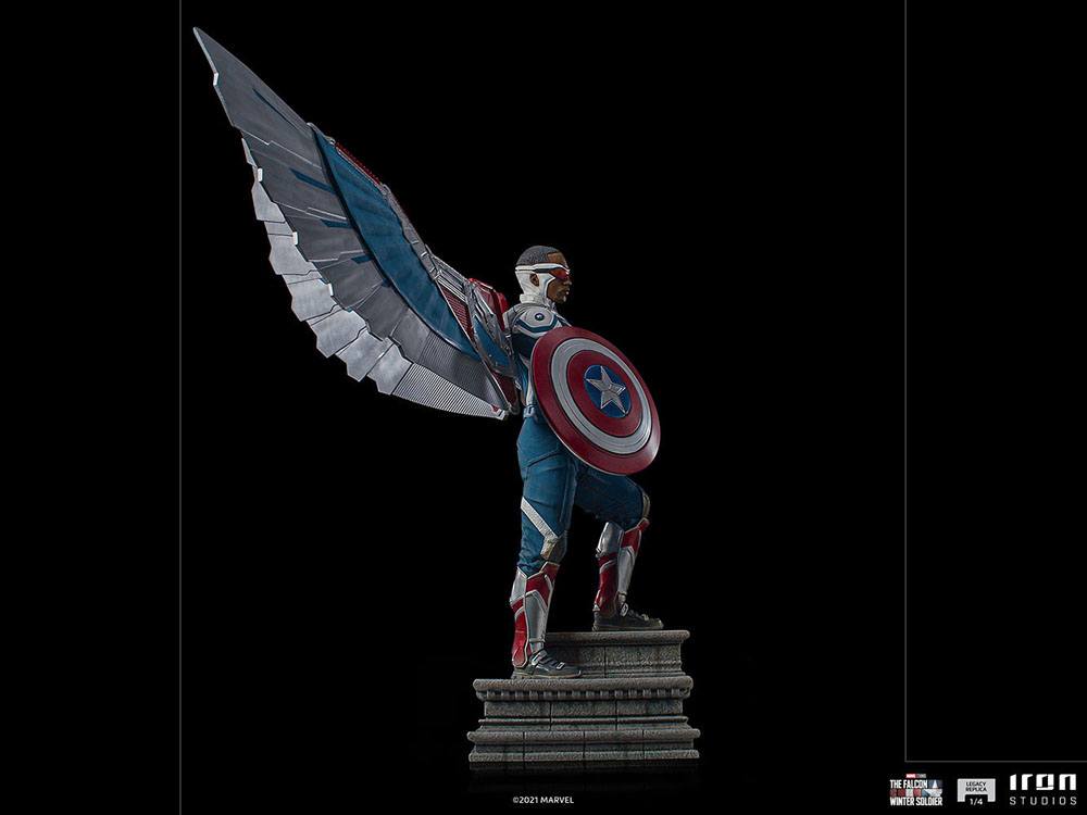 Descubre el apasionante mundo de Estatua Legacy Replica Sam Wilson Complete.