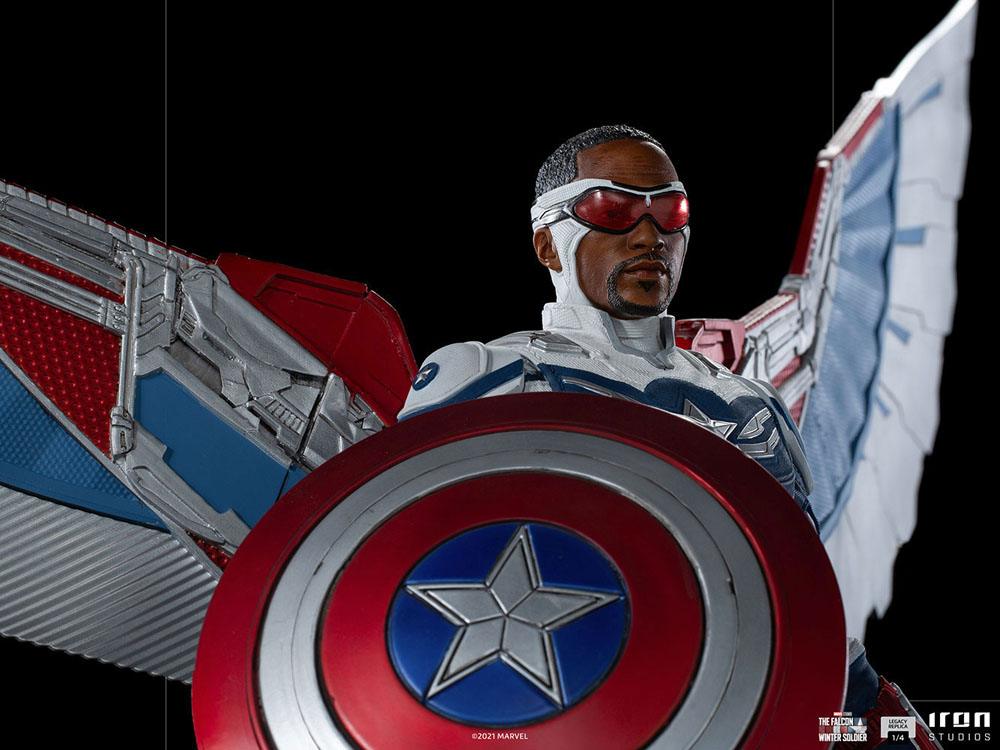 Descubre el apasionante mundo de Estatua Legacy Replica Sam Wilson Complete.