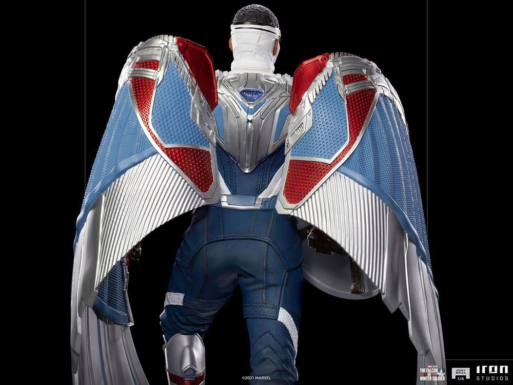 Descubre el apasionante mundo de Estatua Legacy Replica Sam Wilson Complete.