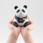 Descubre el apasionante mundo de Estatua Look Up Panda.