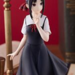 Descubre el apasionante mundo de Figura Pop Up Parade Kaguya Shinomiya.