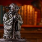 Descubre el apasionante mundo de Estatua Yoda Fountain Limited Edition.