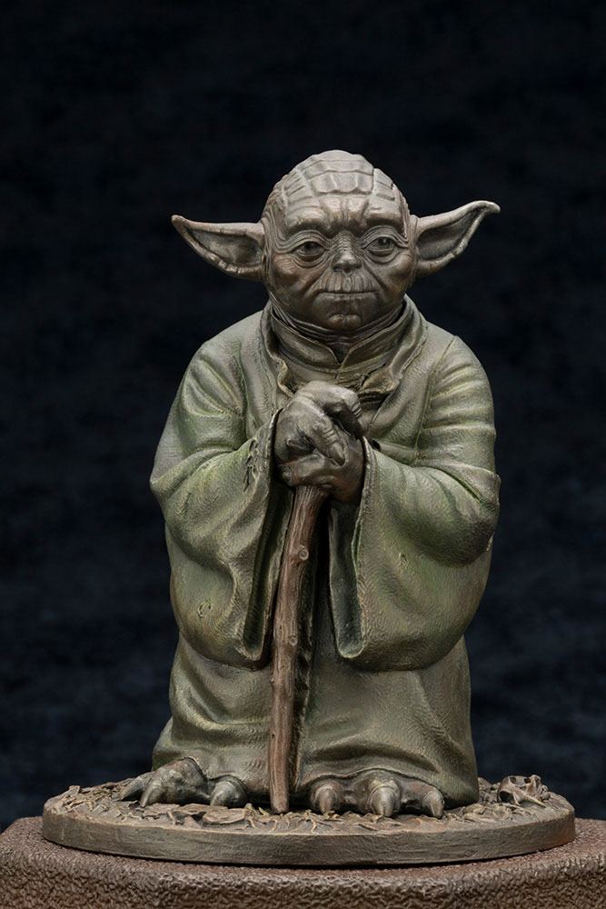 Descubre el apasionante mundo de Estatua Yoda Fountain Limited Edition.
