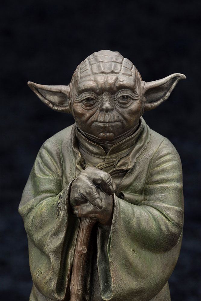 Descubre el apasionante mundo de Estatua Yoda Fountain Limited Edition.