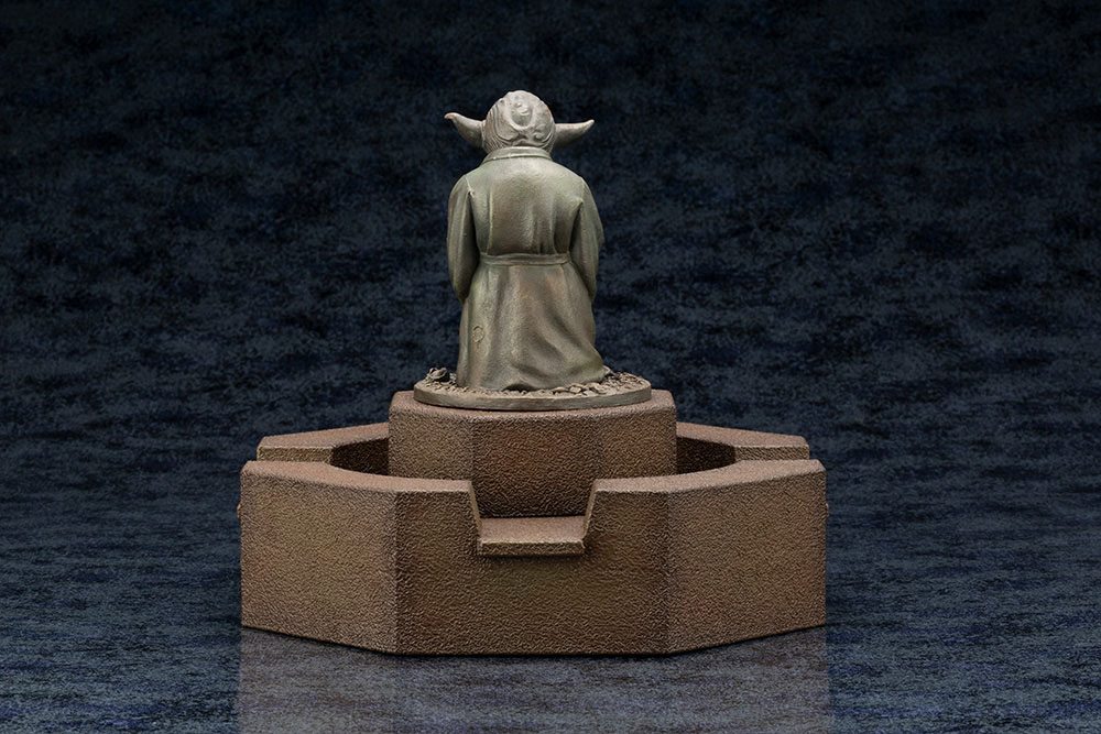 Descubre el apasionante mundo de Estatua Yoda Fountain Limited Edition.