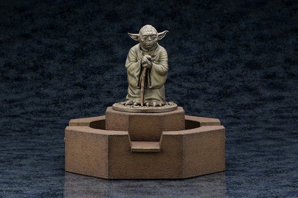 Descubre el apasionante mundo de Estatua Yoda Fountain Limited Edition.
