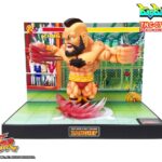 Descubre el apasionante mundo de Estatua Zangief con sonido y luz.