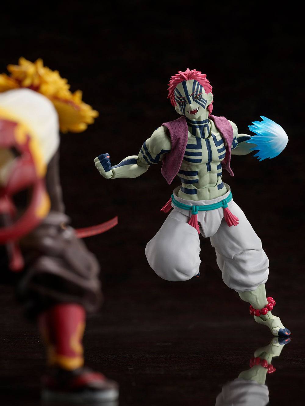 Descubre el apasionante mundo de Figura BUZZmod Akaza Kimetsu no Yaiba.