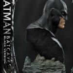 Descubre el apasionante mundo de Busto Batman Batcave Black Version.