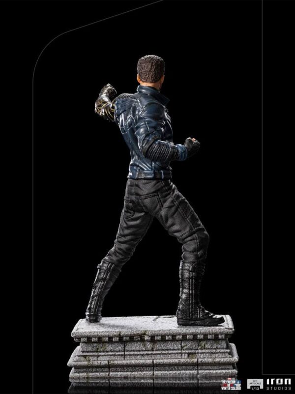 Descubre el apasionante mundo de Estatua Art Scale Bucky Barnes.