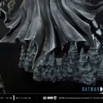 Descubre el apasionante mundo de Estatua Batman Batcave Black Version.