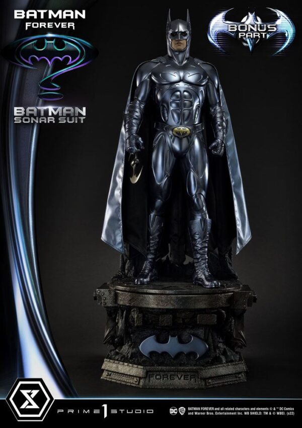 Descubre el apasionante mundo de Estatua Batman Sonar Suit Bonus.