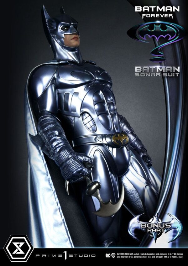 Descubre el apasionante mundo de Estatua Batman Sonar Suit Bonus.
