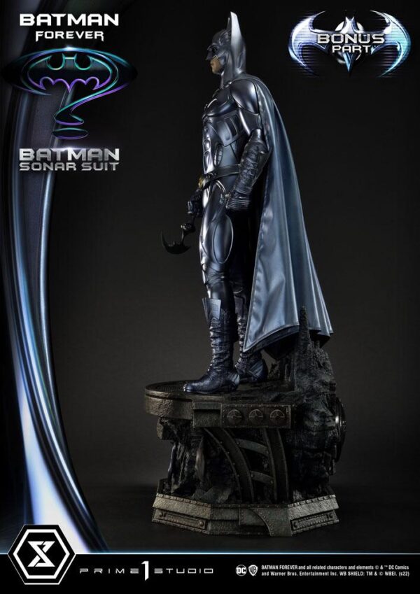 Descubre el apasionante mundo de Estatua Batman Sonar Suit Bonus.