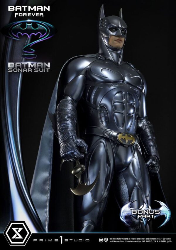 Descubre el apasionante mundo de Estatua Batman Sonar Suit Bonus.
