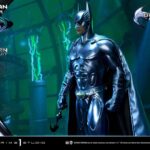 Descubre el apasionante mundo de Estatua Batman Sonar Suit Bonus.