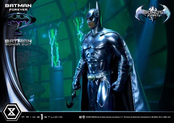 Descubre el apasionante mundo de Estatua Batman Sonar Suit Bonus.