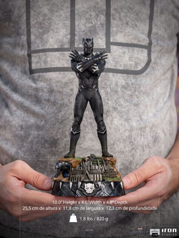 Descubre el apasionante mundo de Estatua Black Panther Deluxe.