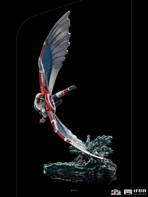 Descubre el apasionante mundo de Estatua Captain America Sam Wilson Deluxe.