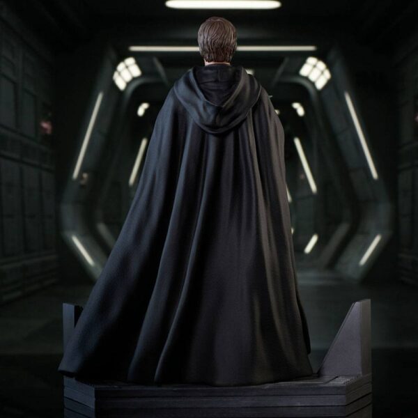 Descubre el apasionante mundo de Estatua Luke Skywalker y Grogu.