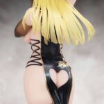 Descubre el apasionante mundo de Estatua Original Character China Girl Black.