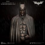 Descubre el apasionante mundo de Estatua The Dark Knight Memorial Batman.