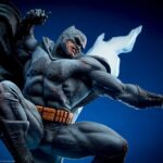 Descubre el apasionante mundo de Estatua Premium Batman The Dark Knight.