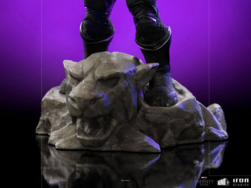 Descubre el apasionante mundo de Minifigura Mini Black Panther.