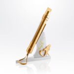 Descubre el apasionante mundo de Replica Microfono de Sheryl Nome.