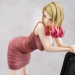 Descubre el apasionante mundo de Estatua Guitar Girl Benkyo Tamaoki Design.