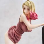 Descubre el apasionante mundo de Estatua Guitar Girl Benkyo Tamaoki Design.