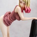 Descubre el apasionante mundo de Estatua Guitar Girl Benkyo Tamaoki Design.